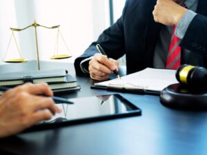 free legal advice uk, free legal advice, free intellectual property legal advice, free trademark legal advice, free contractor legal advice, create legal documents online free,
