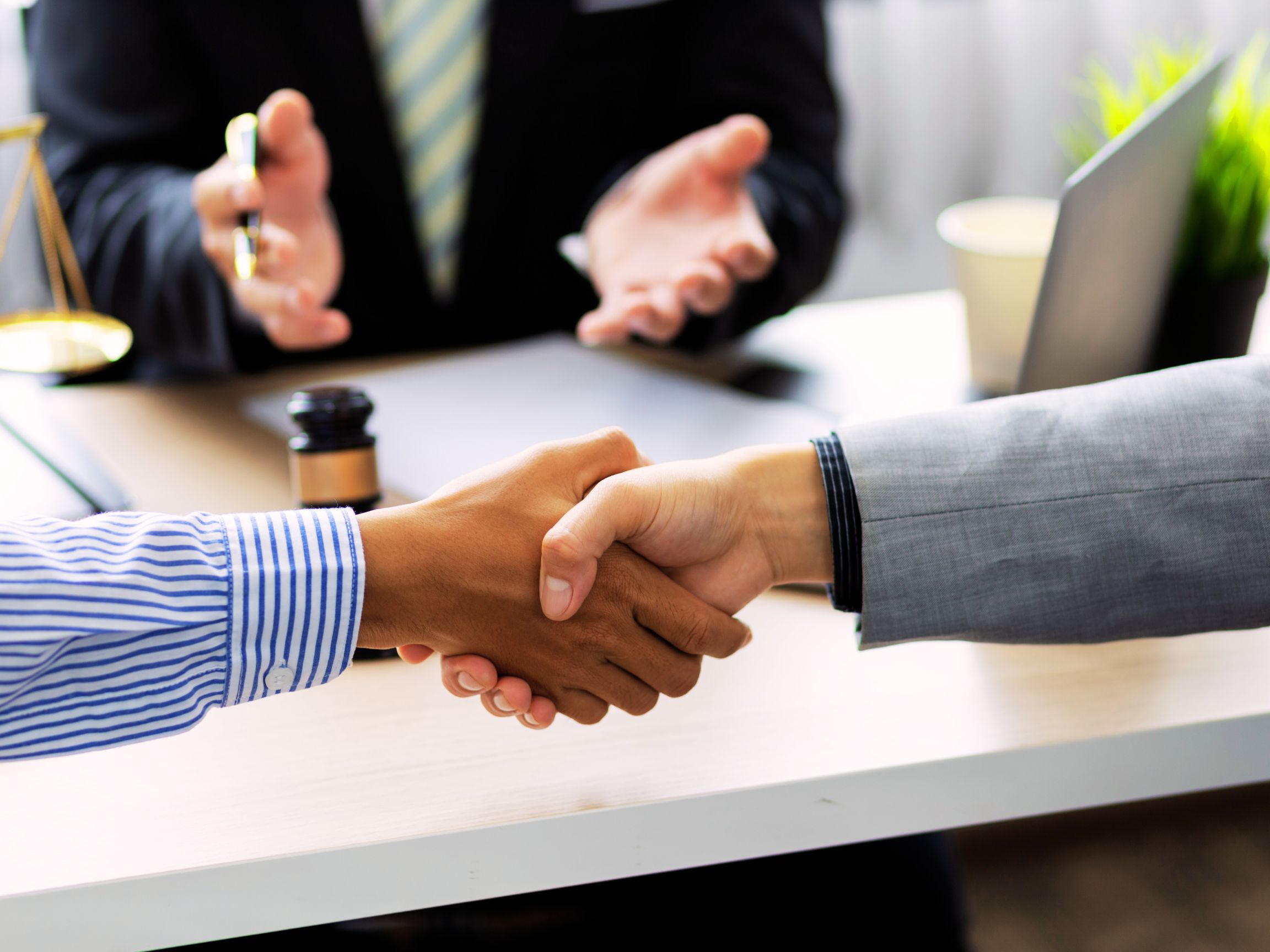 Free Contractor Legal Advice: What Every Self-Employed Worker Should Know